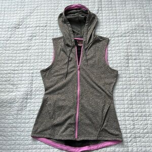 TekGear fitted fitness vest. M